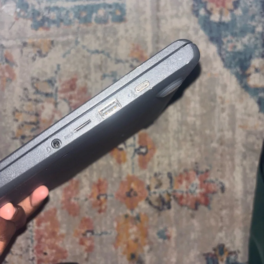 HP TouchScreen Laptop fully functional basically brand new Open to any offers